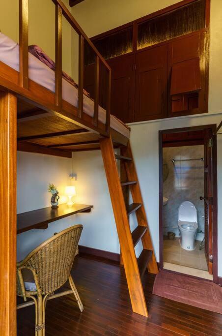 Solo - Fong Lee Cc Lampang Walking Street Apartment ภายนอก รูปภาพ