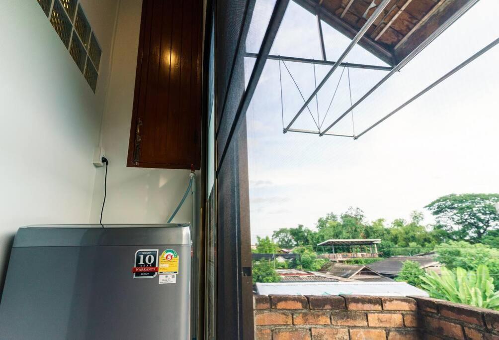 Solo - Fong Lee Cc Lampang Walking Street Apartment ภายนอก รูปภาพ