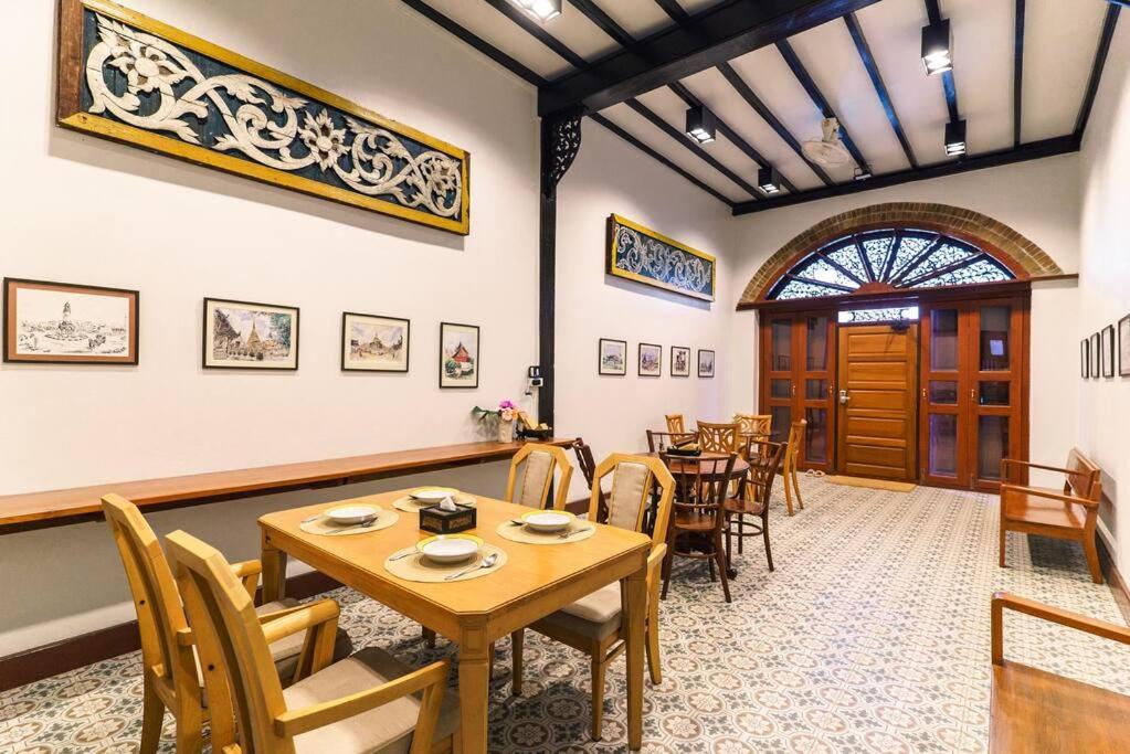 Solo - Fong Lee Cc Lampang Walking Street Apartment ภายนอก รูปภาพ